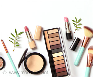 长久的化妆产品可能包含永远��的化学物质